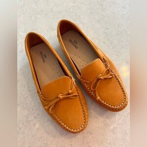 Earth Origins ‘driving shoes’ size 7.5 never worn!  Suede made in Brazil
